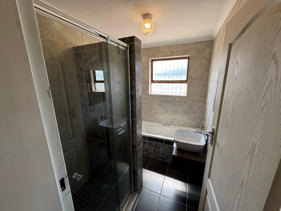 4 Bedroom Property for Sale in Belhar Western Cape